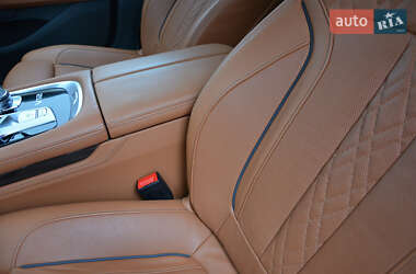Седан BMW 7 Series 2019 в 