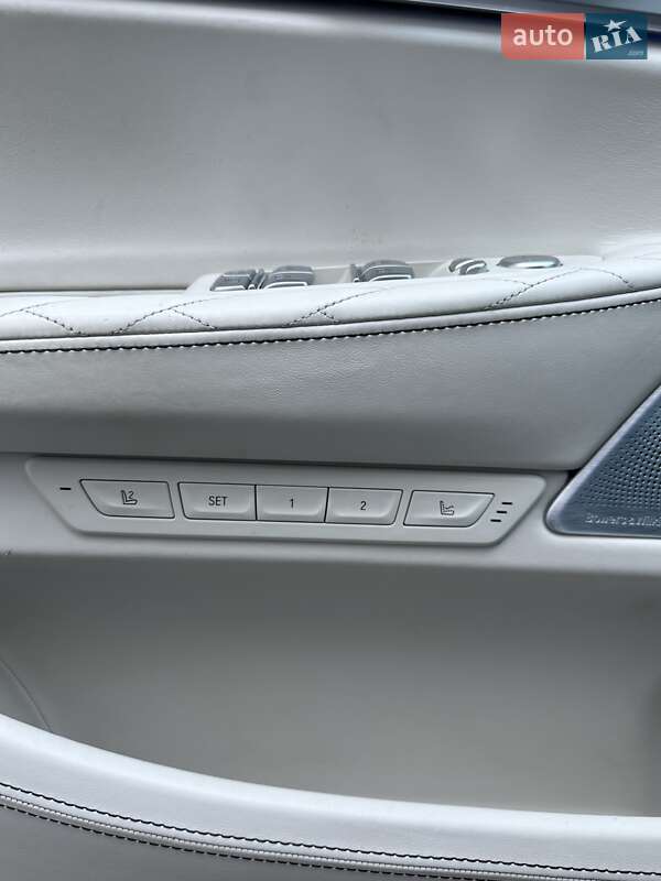 Седан BMW 7 Series 2021 в Львове