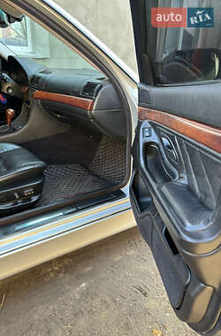 Седан BMW 7 Series 2000 в 