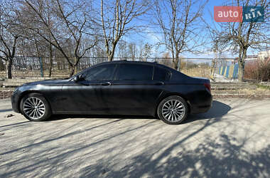 Седан BMW 7 Series 2010 в Львові