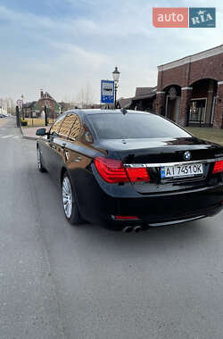 Седан BMW 7 Series 2010 в 