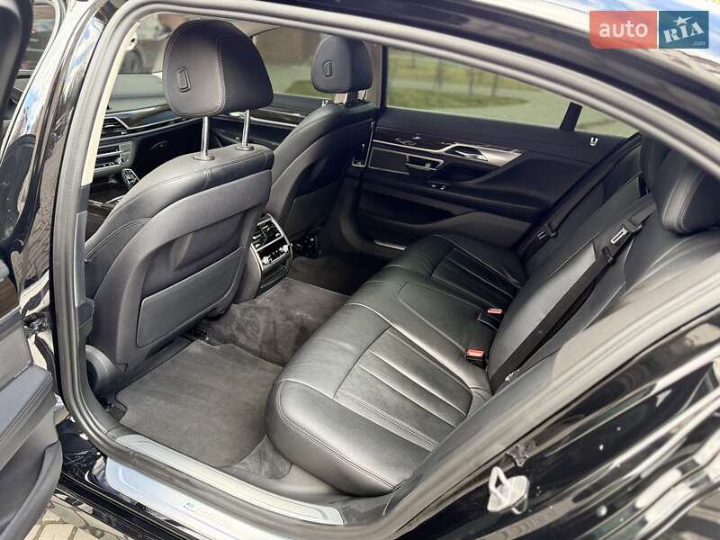 Седан BMW 7 Series 2017 в Ивано-Франковске фото 21 Седан BMW 7 Series 2017 в Ивано-Франковске