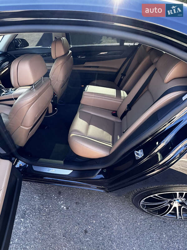 Седан BMW 7 Series 2012 в Ровно фото 29 Седан BMW 7 Series 2012 в Ровно