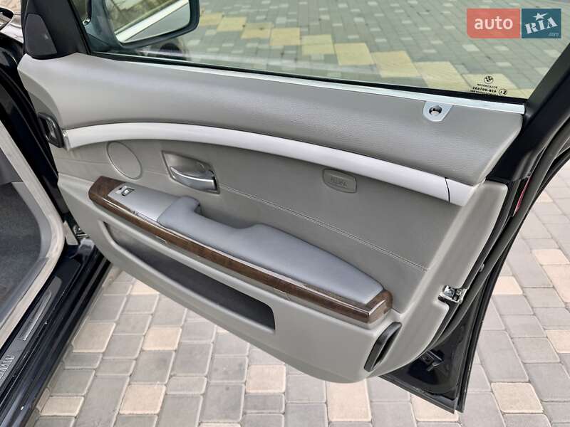 Седан BMW 7 Series 2003 в Одессе