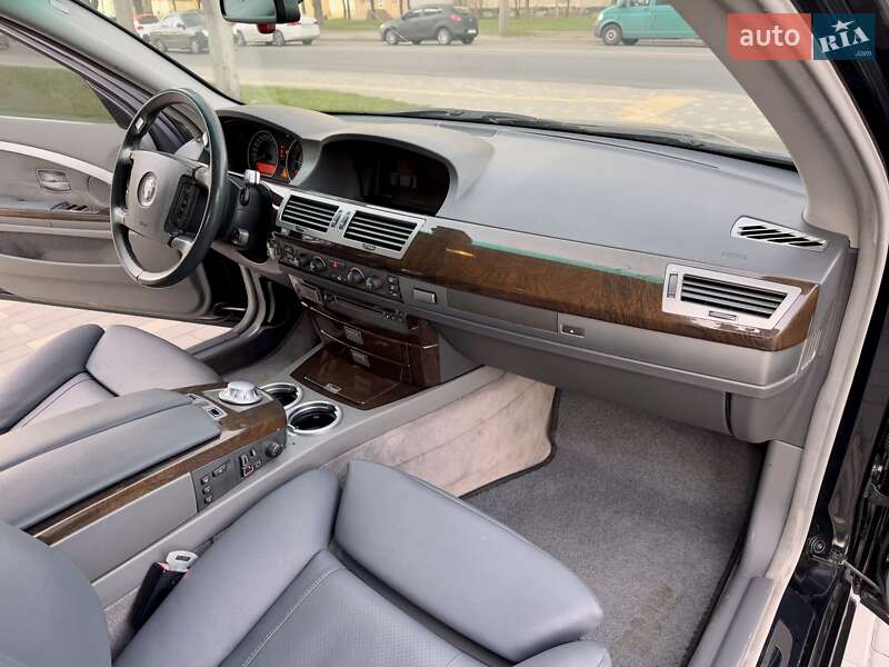 Седан BMW 7 Series 2003 в Одессе
