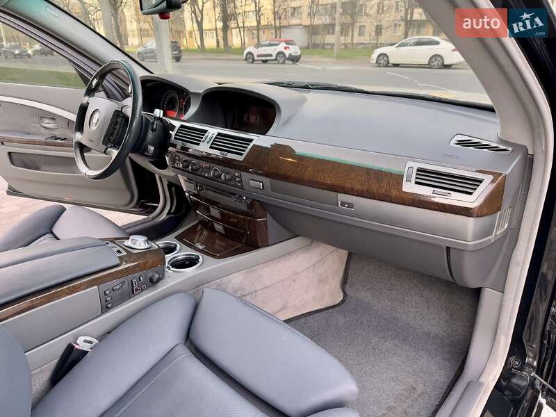 Седан BMW 7 Series 2003 в Одессе
