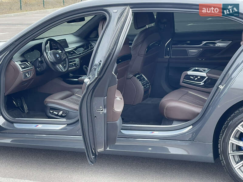 Седан BMW 7 Series 2020 в Ровно