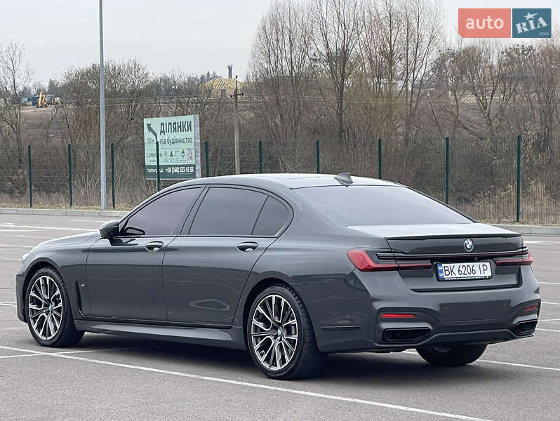 Седан BMW 7 Series 2020 в Ровно