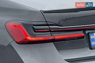 Седан BMW 7 Series 2020 в Рівному