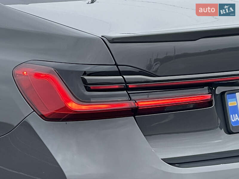 Седан BMW 7 Series 2020 в Ровно