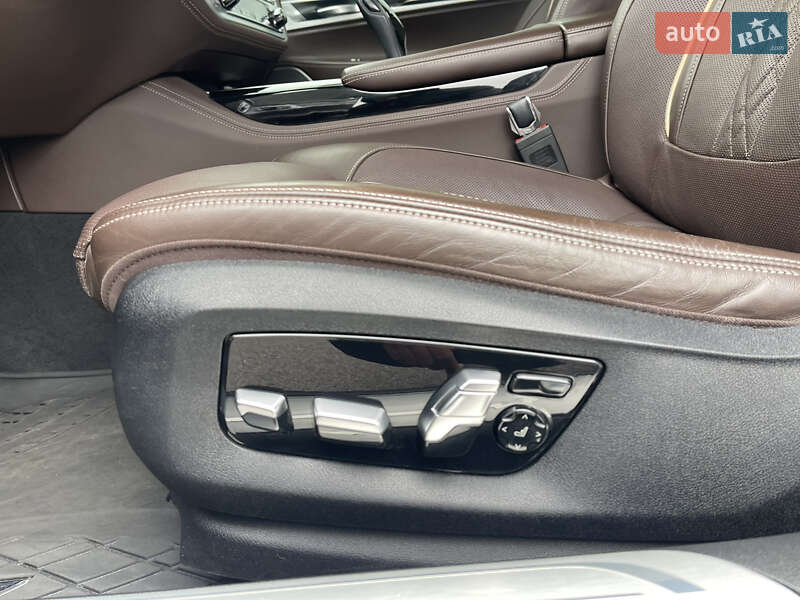 Седан BMW 7 Series 2020 в Ровно
