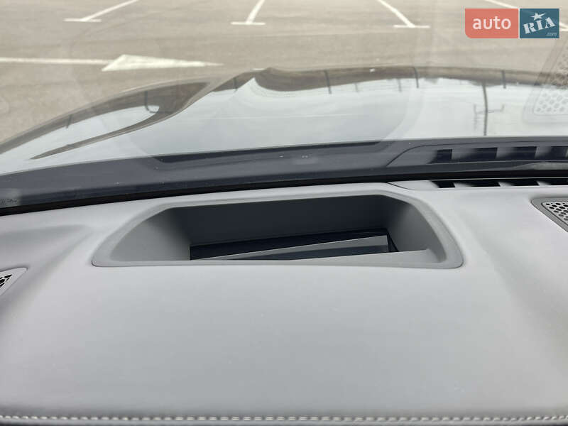 Седан BMW 7 Series 2020 в Ровно