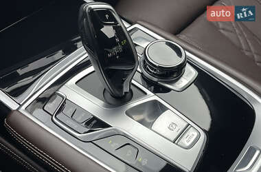 Седан BMW 7 Series 2020 в Рівному