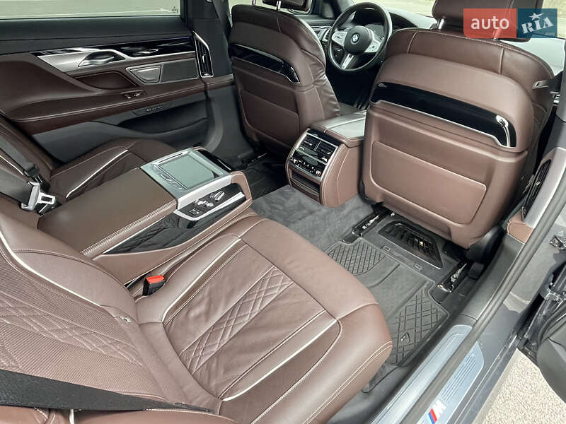 Седан BMW 7 Series 2020 в Ровно