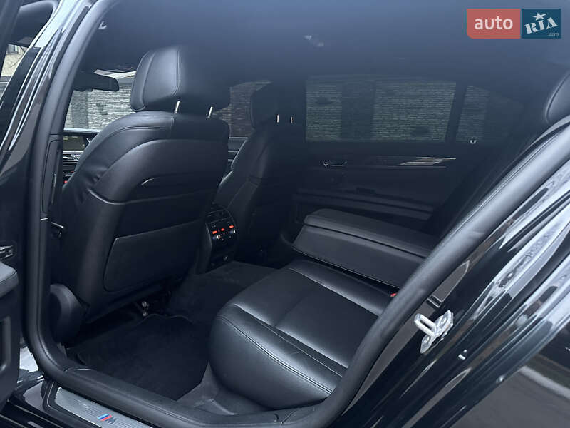Седан BMW 7 Series 2012 в Днепре