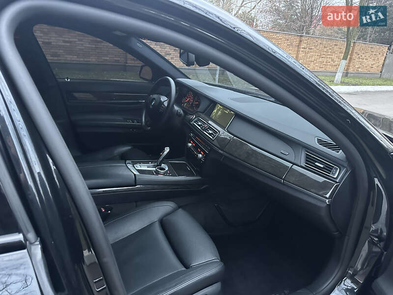Седан BMW 7 Series 2012 в Днепре