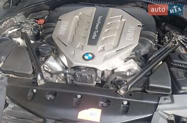 Седан BMW 7 Series 2010 в 