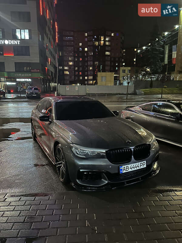 Седан BMW 7 Series 2018 в Киеве