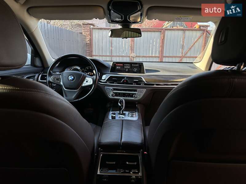 Седан BMW 7 Series 2016 в Києві фото 34 Седан BMW 7 Series 2016 в Києві