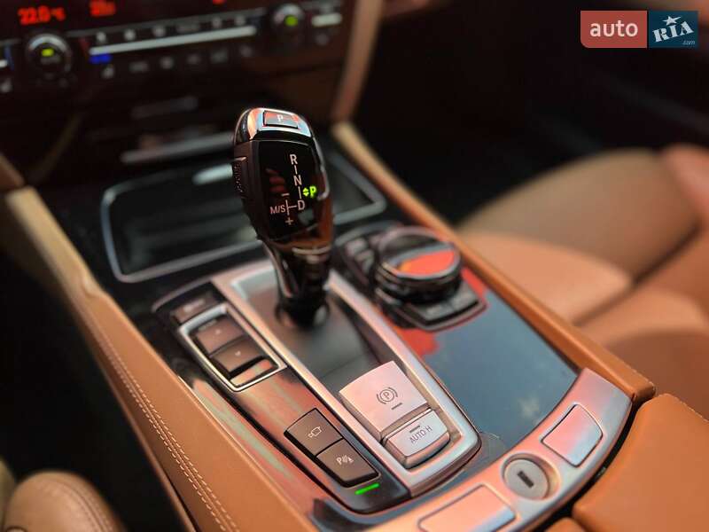 Седан BMW 7 Series 2014 в Киеве