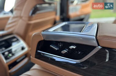 Седан BMW 7 Series 2016 в 