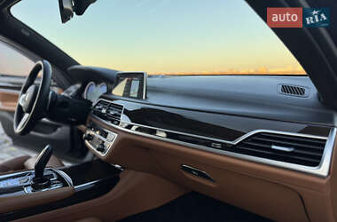Седан BMW 7 Series 2016 в 