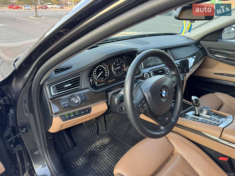 Седан BMW 7 Series 2014 в Николаеве фото 10 Седан BMW 7 Series 2014 в Николаеве