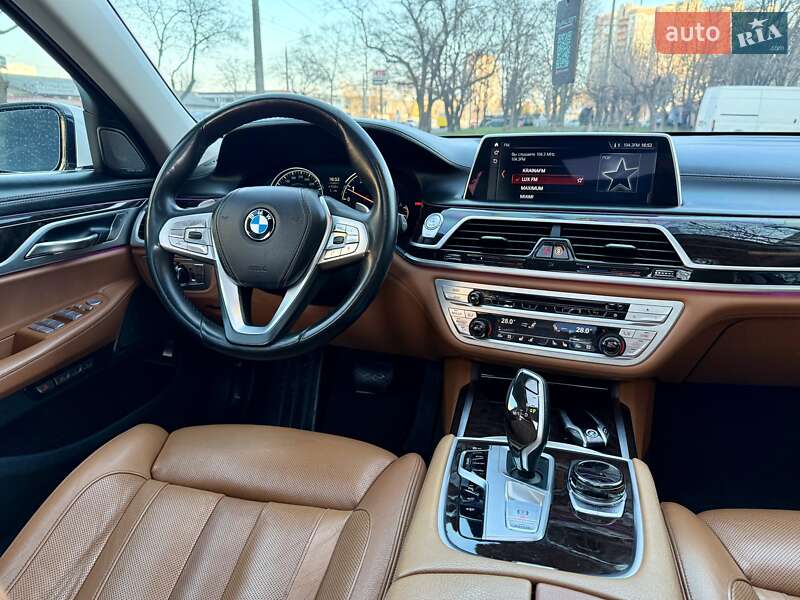 Седан BMW 7 Series 2017 в Одесі