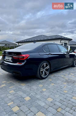 Седан BMW 7 Series 2016 в Вараше