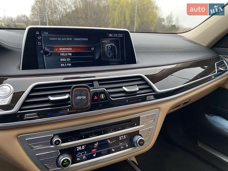 Седан BMW 7 Series 2016 в Львові