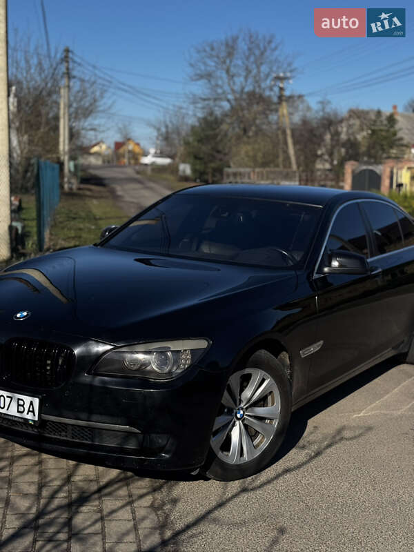 Седан BMW 7 Series 2012 в Луцке