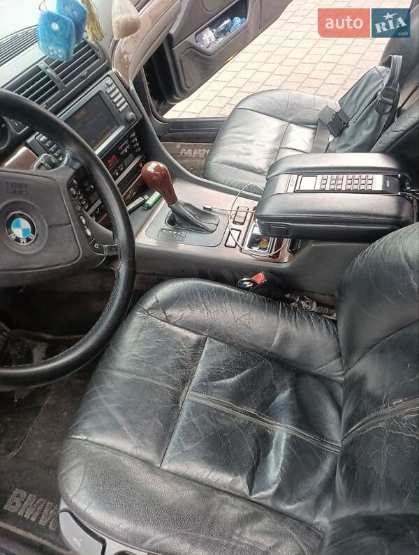 Седан BMW 7 Series 1998 в Запоріжжі