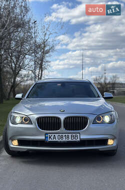 Седан BMW 7 Series 2010 в 