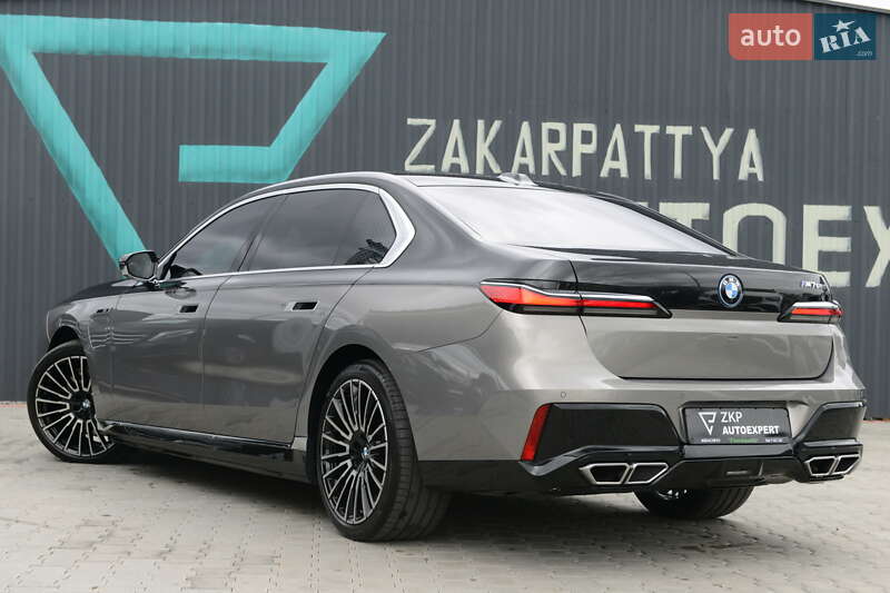 Седан BMW 7 Series 2024 в Мукачево