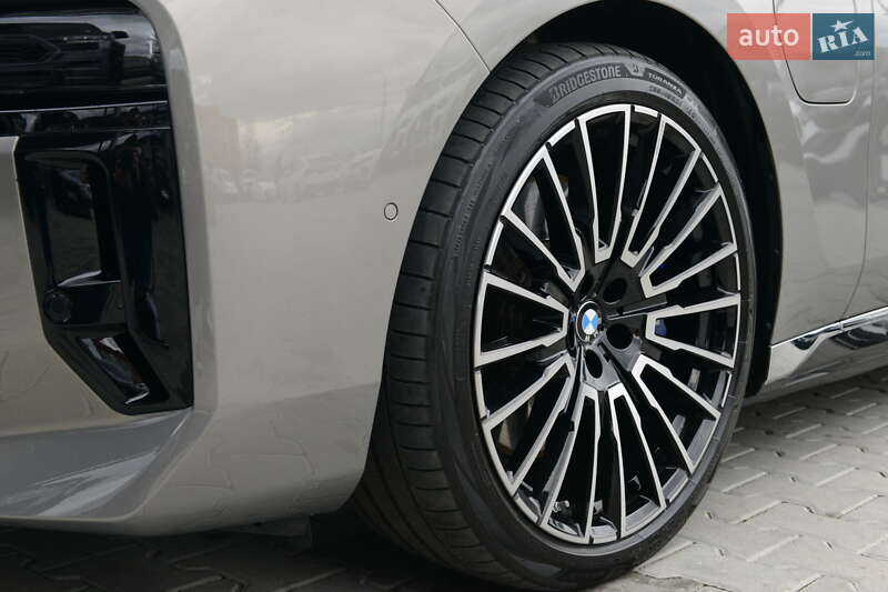 Седан BMW 7 Series 2024 в Мукачево