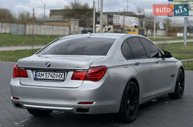 Седан BMW 7 Series 2010 в 