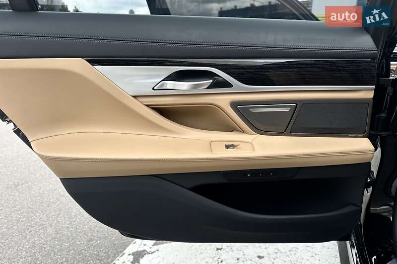 Седан BMW 7 Series 2019 в Києві