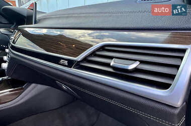 Седан BMW 7 Series 2019 в 