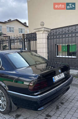 Седан BMW 7 Series 2001 в 