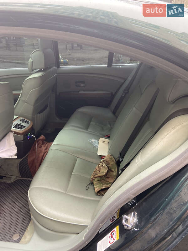 Седан BMW 7 Series 2003 в Павлограді