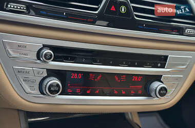 Седан BMW 7 Series 2021 в 