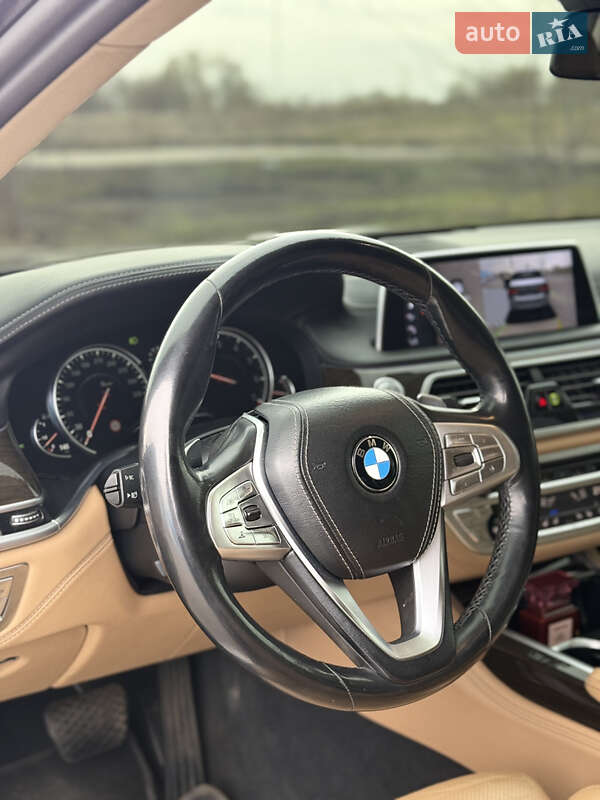 Седан BMW 7 Series 2016 в Киеве