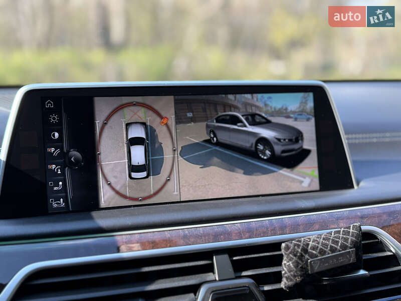 Седан BMW 7 Series 2015 в Одессе