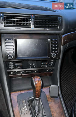 Седан BMW 7 Series 1997 в 