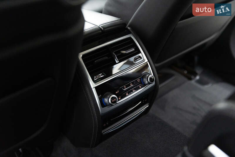 Седан BMW 7 Series 2021 в Ужгороде