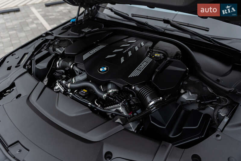 Седан BMW 7 Series 2021 в Ужгороде