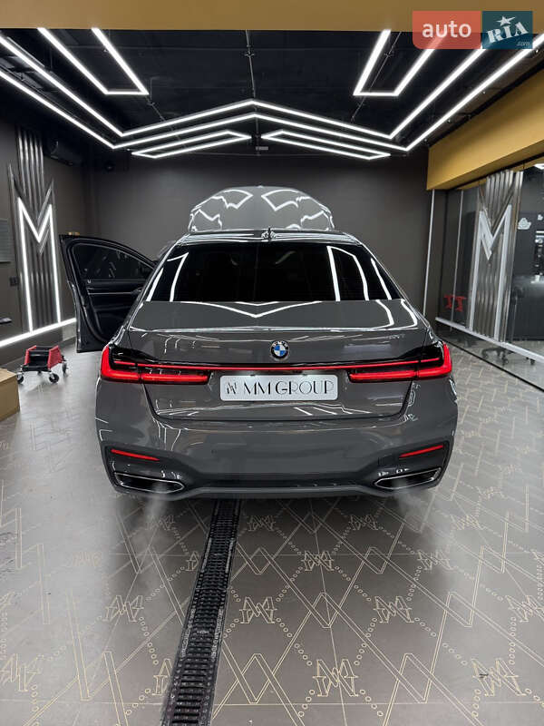 Седан BMW 7 Series 2021 в Ужгороде