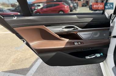 Седан BMW 7 Series 2018 в 