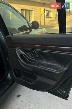Седан BMW 7 Series 1996 в 