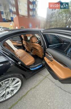 Седан BMW 7 Series 2017 в 